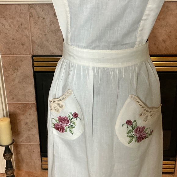 Vintage Boutique Hand Made Full Apron - Picture 7 of 14